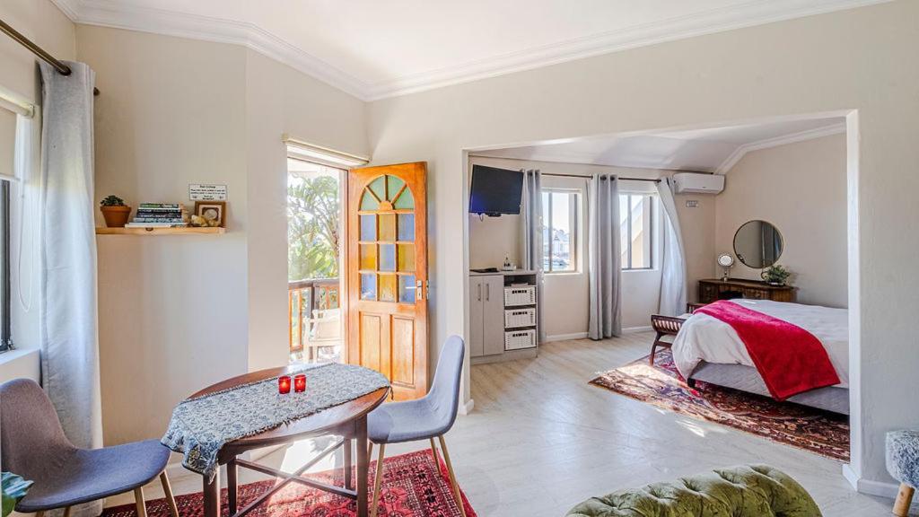 The Ark Guesthouse At Marina Martinique Jeffreys Bay Esterno foto