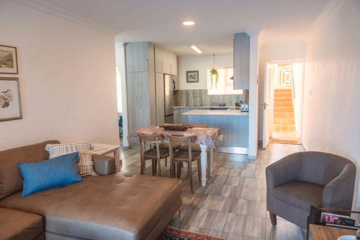 The Ark Guesthouse At Marina Martinique Jeffreys Bay Esterno foto