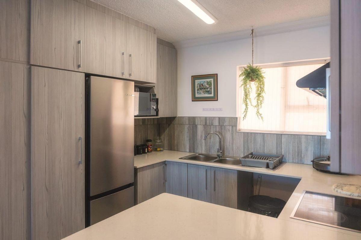 The Ark Guesthouse At Marina Martinique Jeffreys Bay Esterno foto