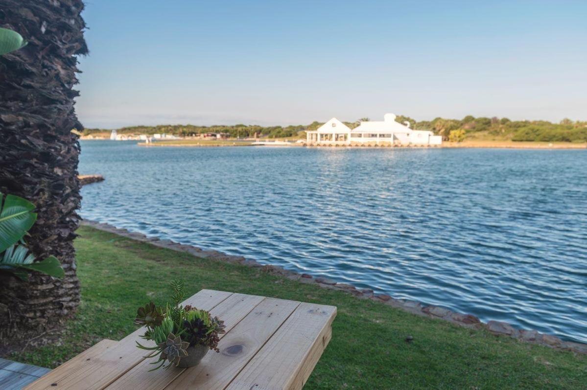 The Ark Guesthouse At Marina Martinique Jeffreys Bay Esterno foto