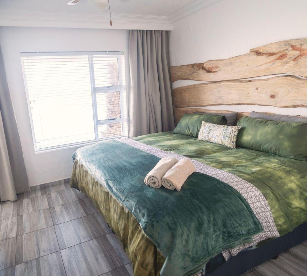 The Ark Guesthouse At Marina Martinique Jeffreys Bay Esterno foto