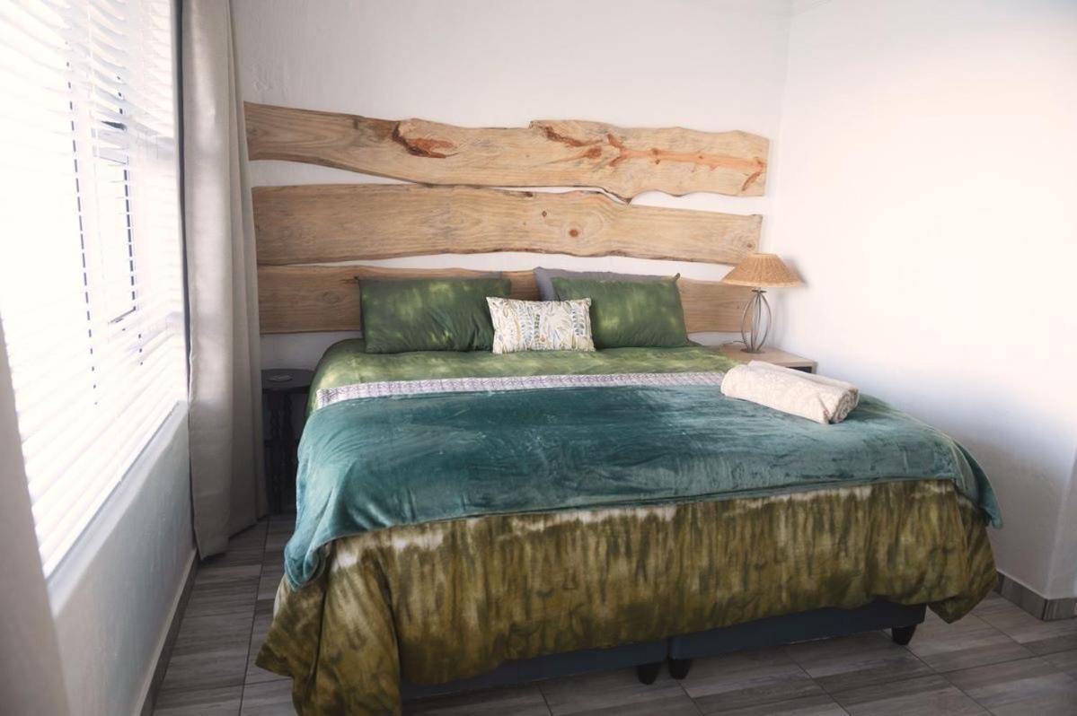 The Ark Guesthouse At Marina Martinique Jeffreys Bay Esterno foto