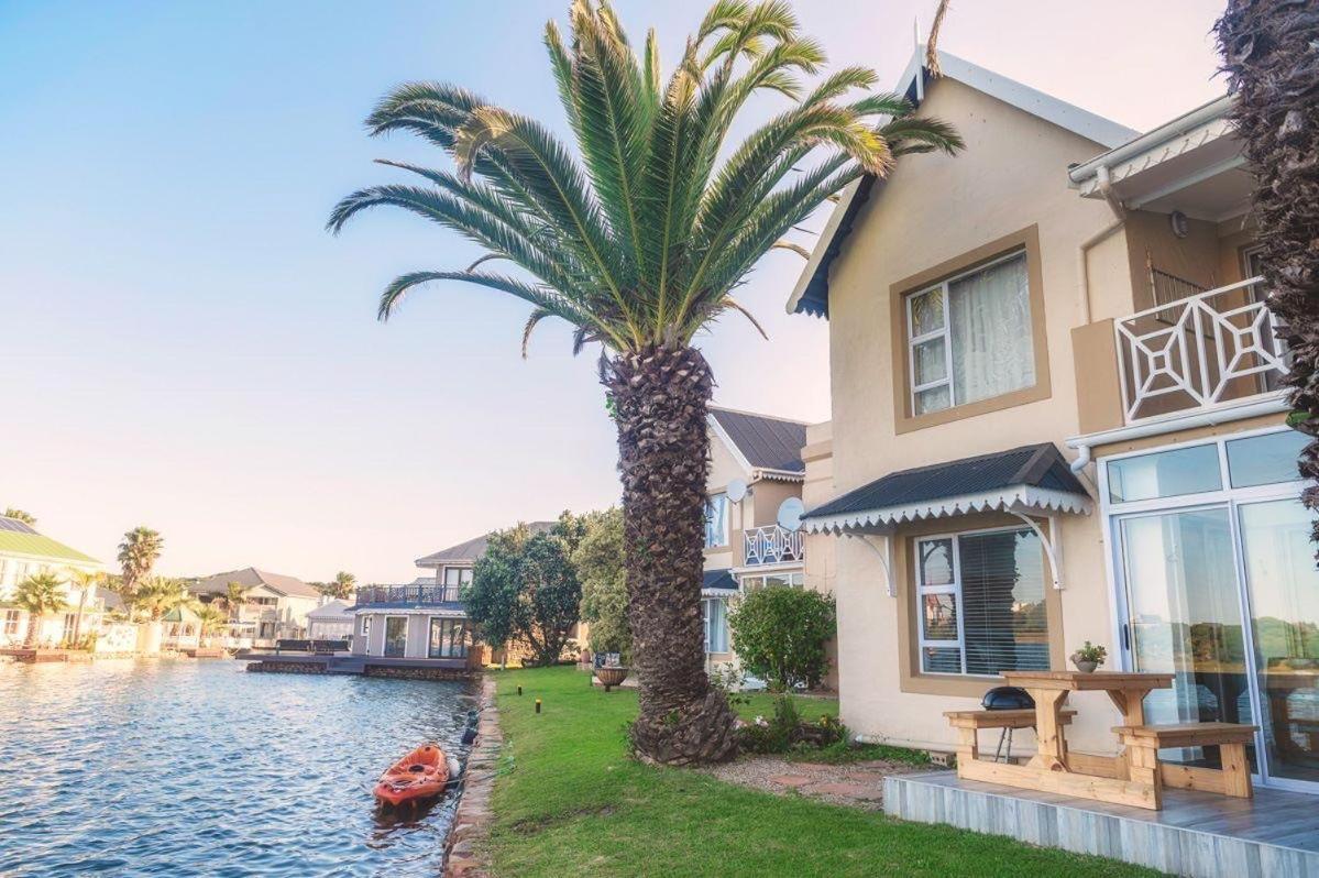 The Ark Guesthouse At Marina Martinique Jeffreys Bay Esterno foto